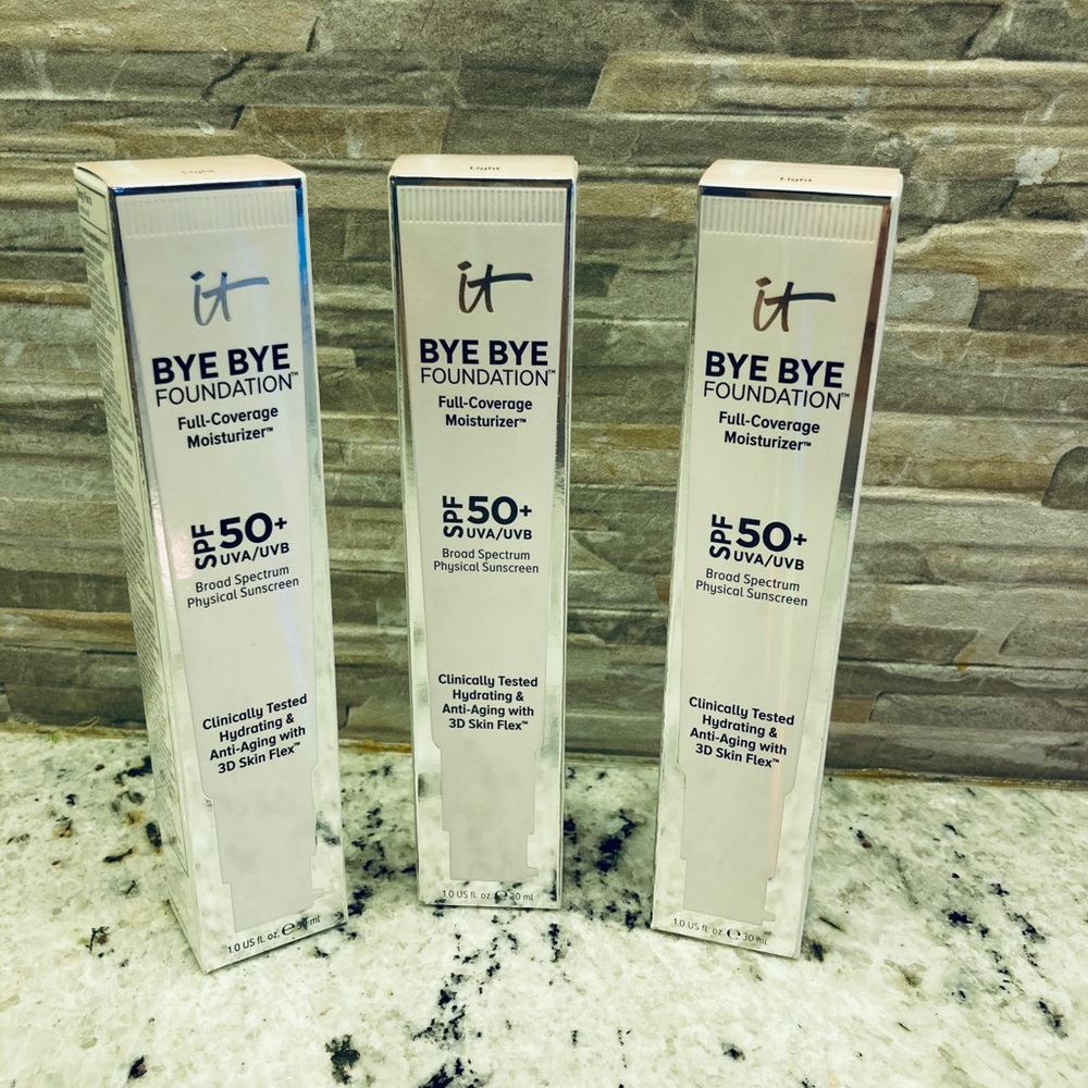 Bye Bye Foundation Full Coverage MoisturizerLIGHT